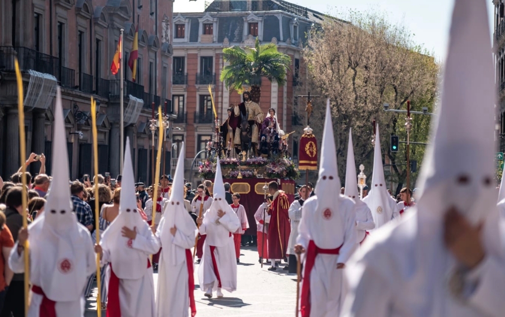 Святая, Страстная Неделя, Семана Санта Semana Santa в Испании 2023 год, с 2 по 9 апреля.